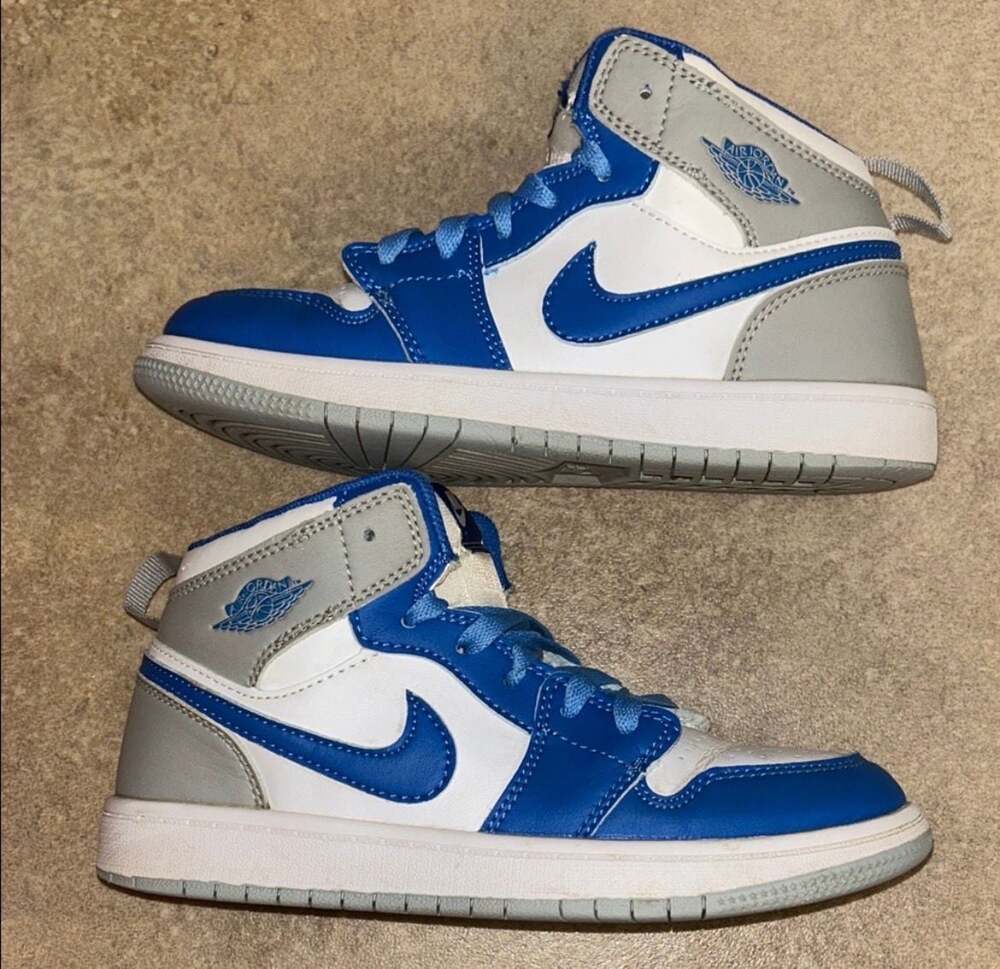 Nike Air Jordan 1 Mid GS 'True Blue/Cement Grey' Youth Basketball Shoes